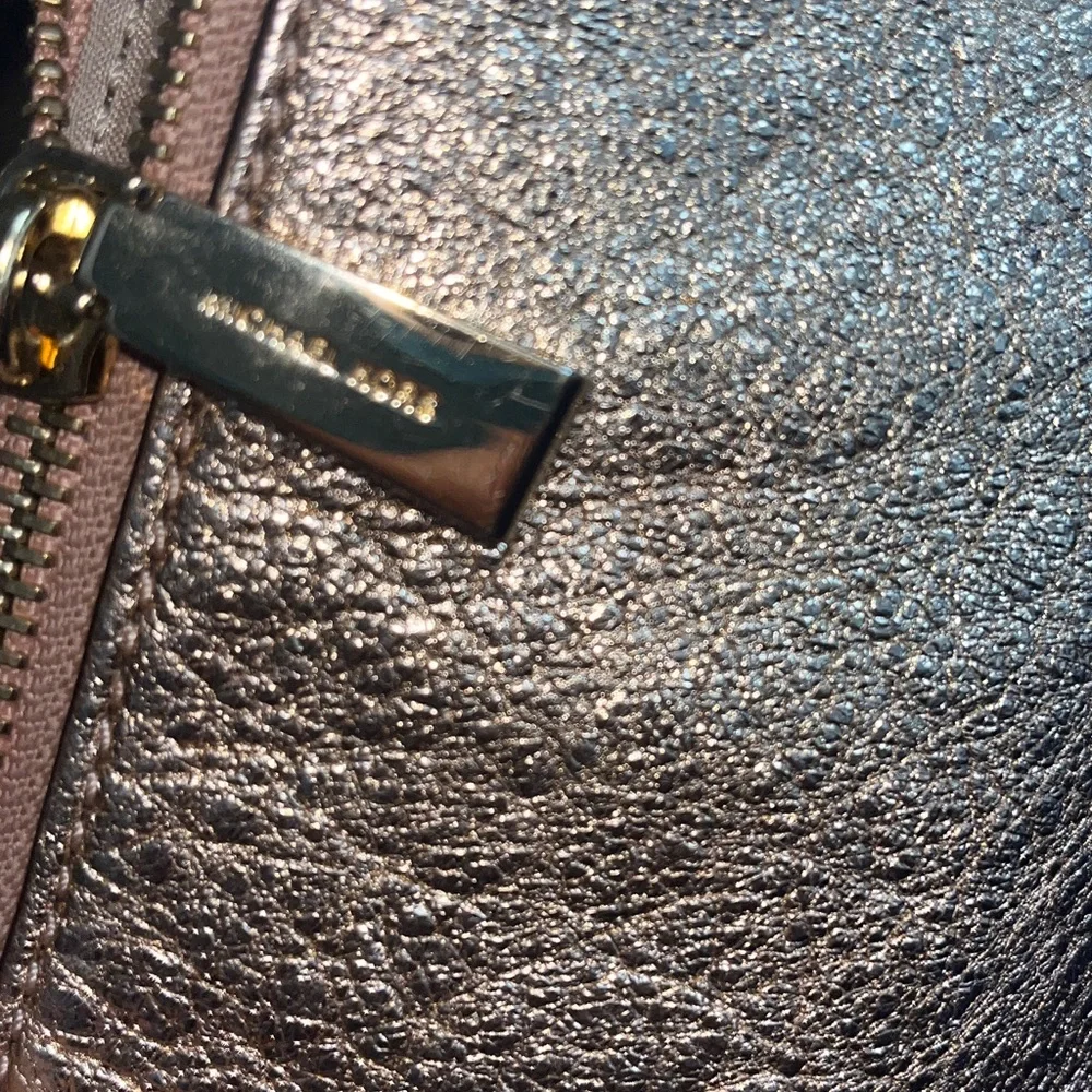 NWT Michael Kors metallic rose gold dome leather crossbody bag